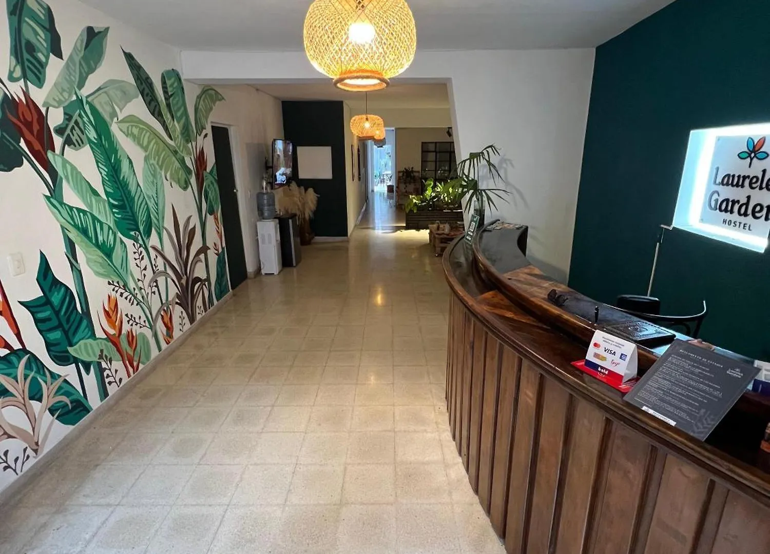 Гостевой дом Laureles Garden Hostel Медельин