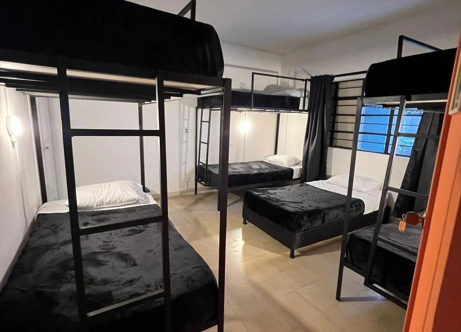Laureles Garden Hostel Медельин 0*,  Колумбия