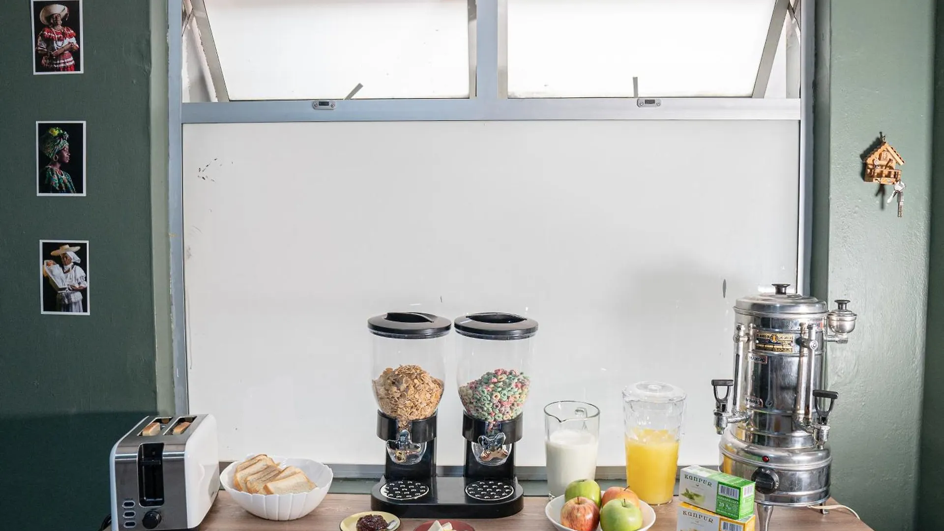 게스트하우스 Laureles Garden Hostel 메딜린 콜롬비아